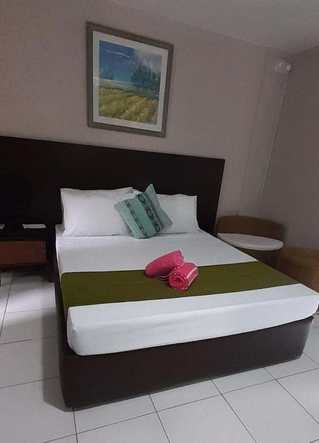 Mr Holidays Hotel Balabag  Luaran gambar