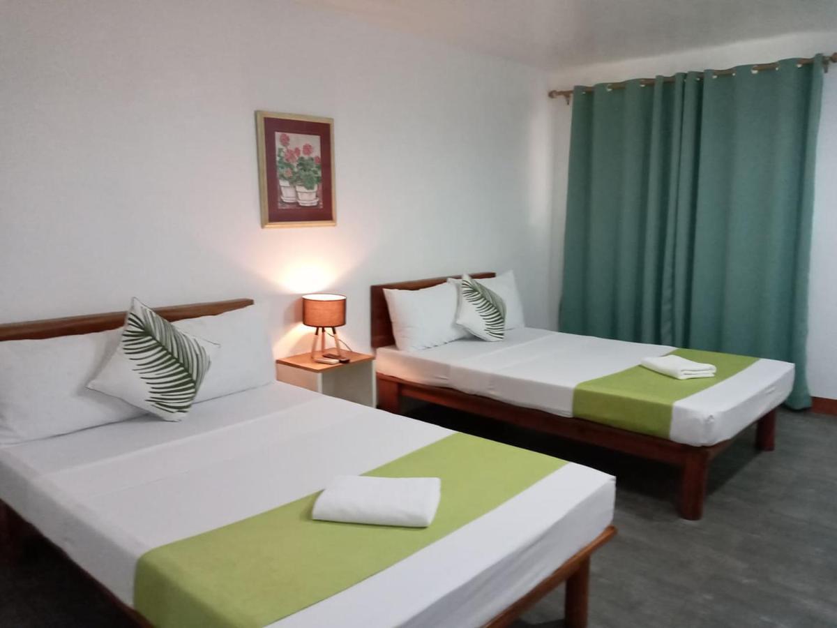 Mr Holidays Hotel Balabag  Luaran gambar
