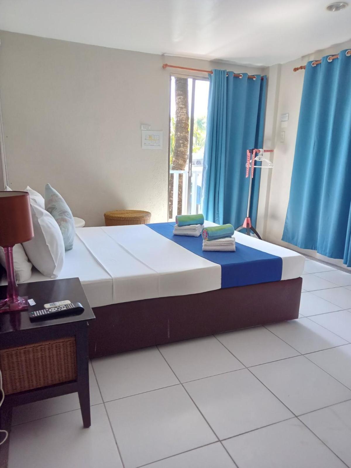 Mr Holidays Hotel Balabag  Luaran gambar