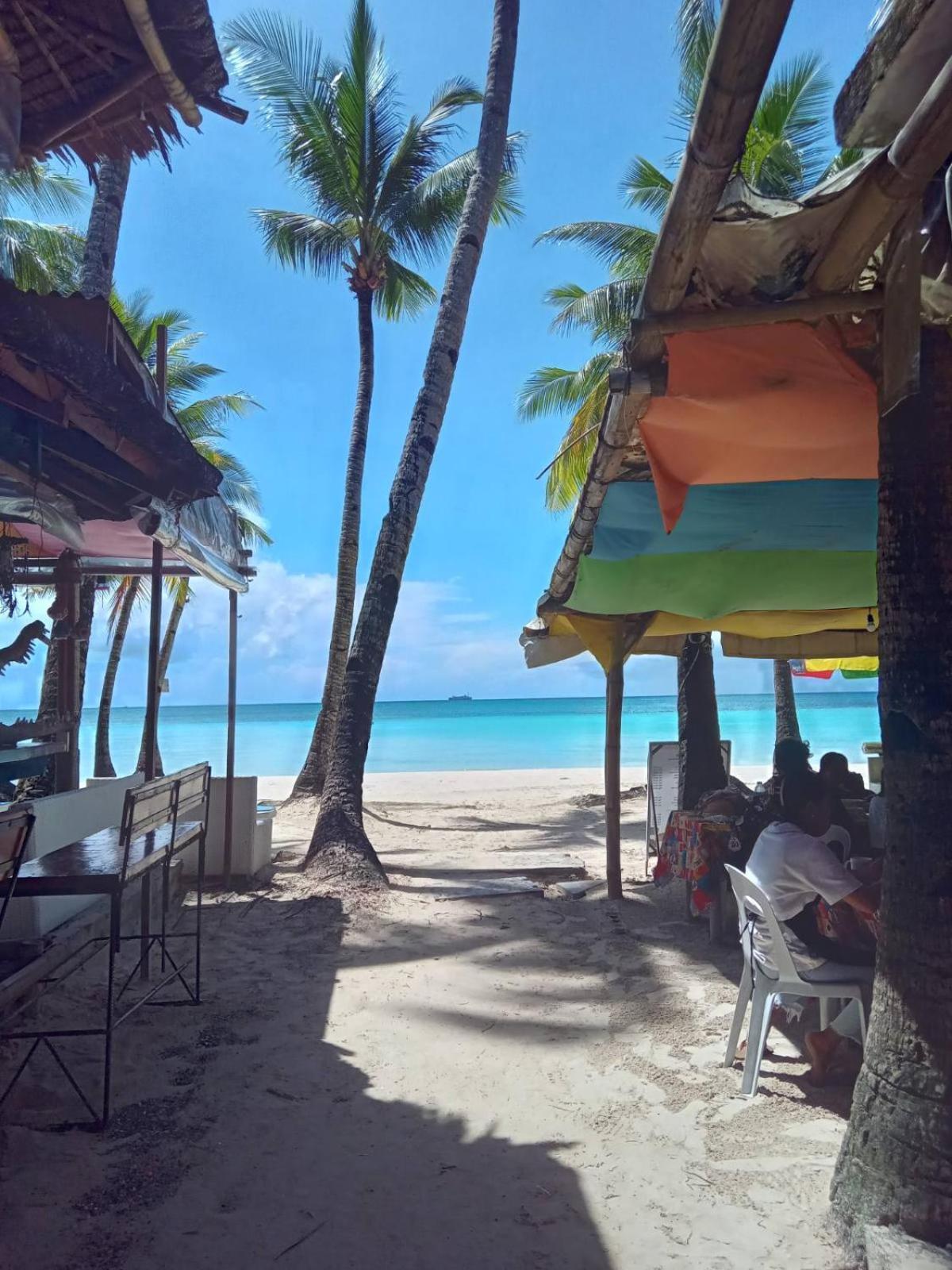 Mr Holidays Hotel Balabag  Luaran gambar
