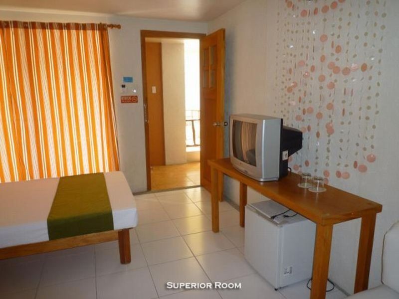 Mr Holidays Hotel Balabag  Luaran gambar
