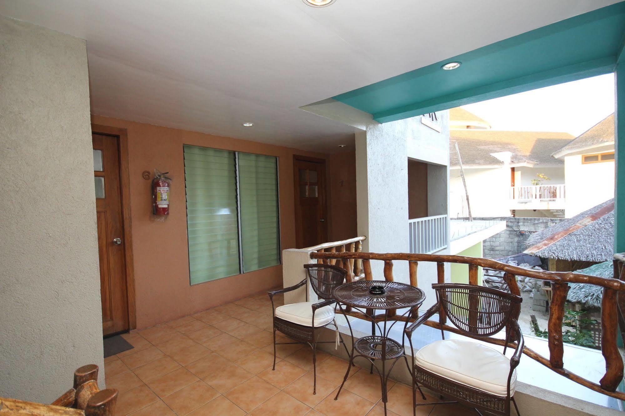 Mr Holidays Hotel Balabag  Luaran gambar