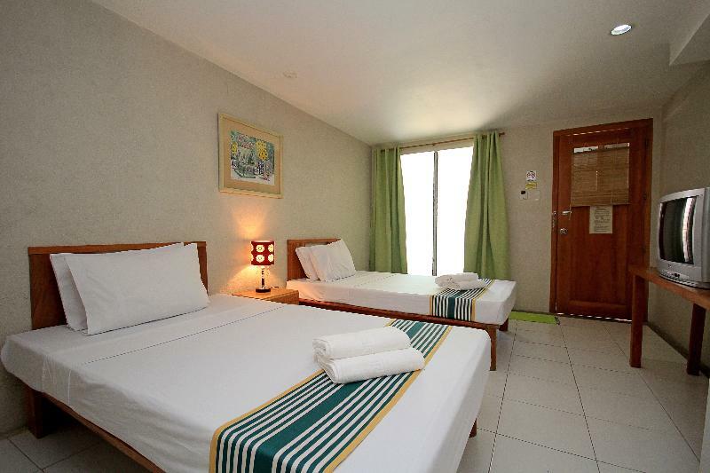 Mr Holidays Hotel Balabag  Luaran gambar