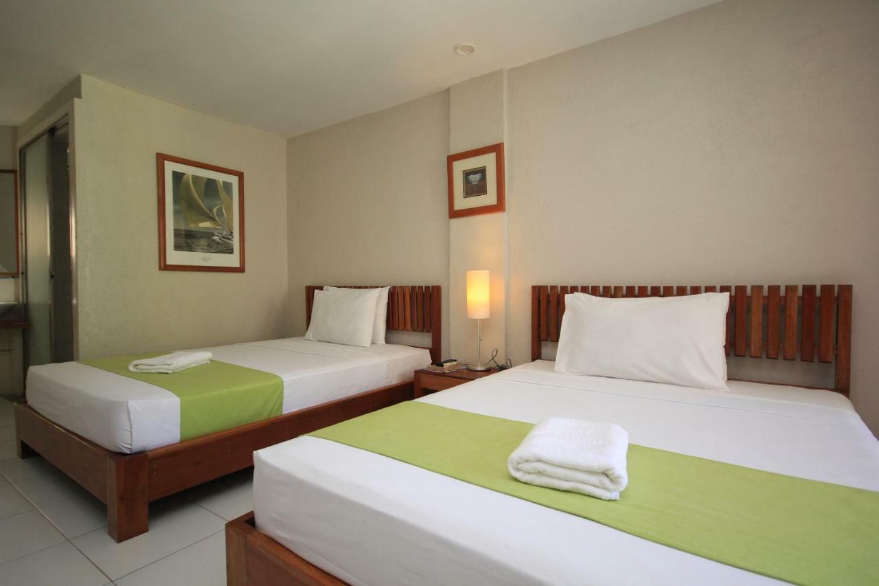 Mr Holidays Hotel Balabag  Luaran gambar