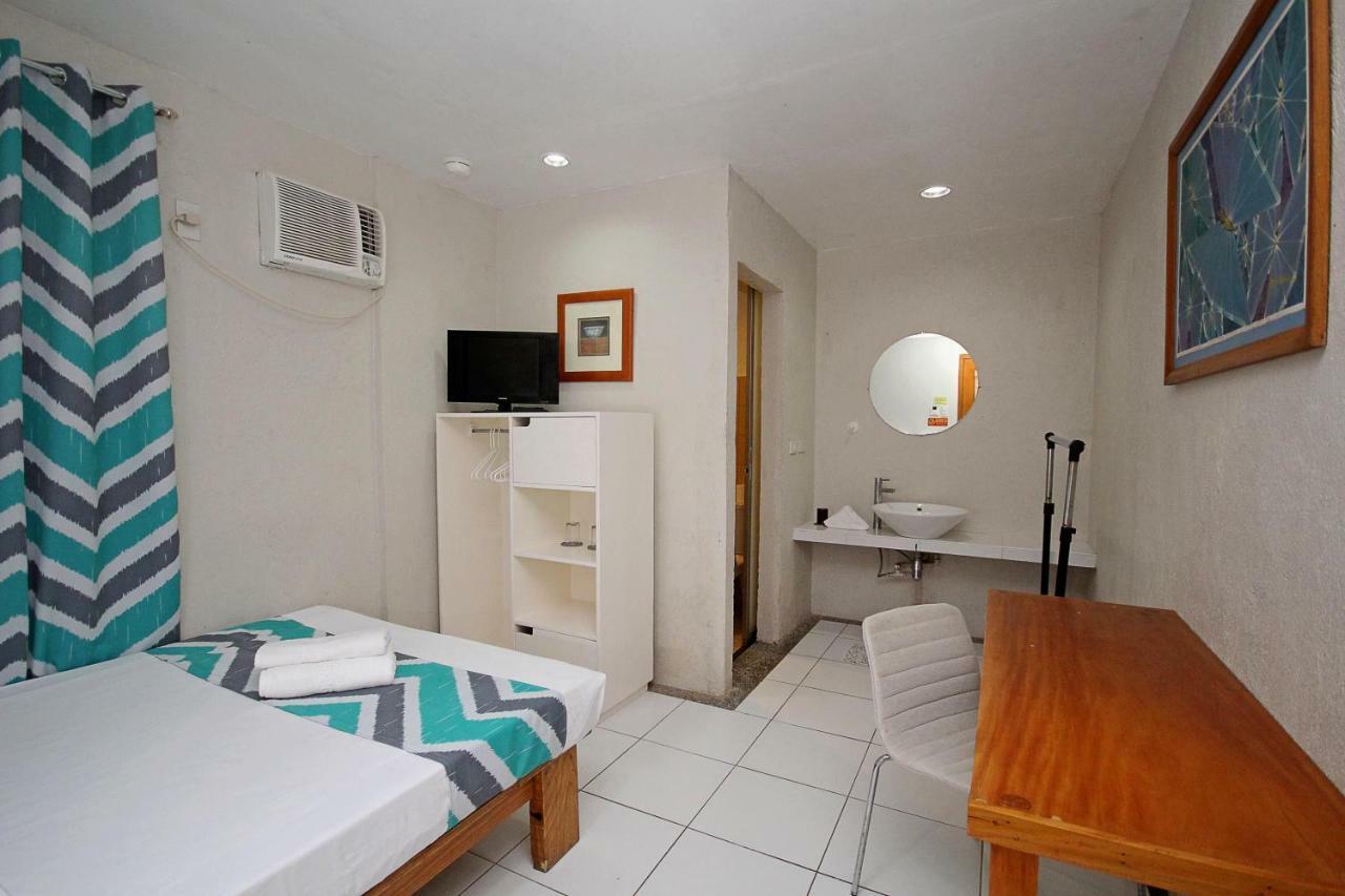 Mr Holidays Hotel Balabag  Luaran gambar