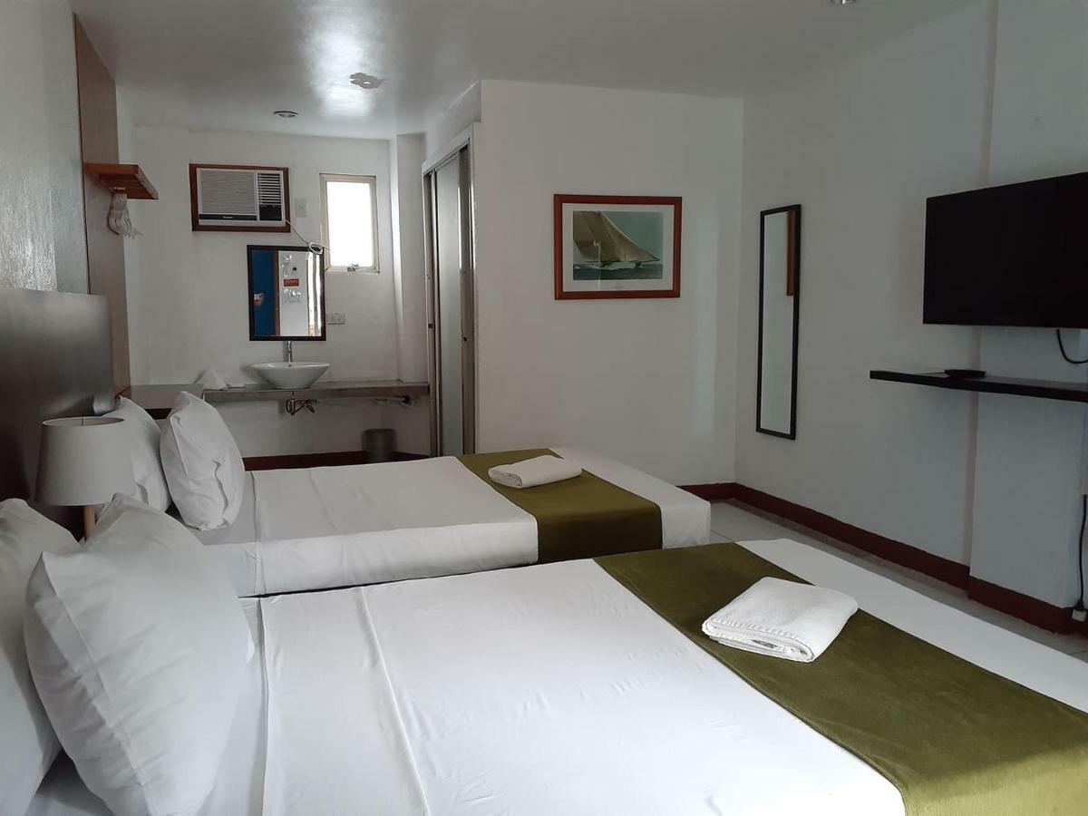 Mr Holidays Hotel Balabag  Luaran gambar