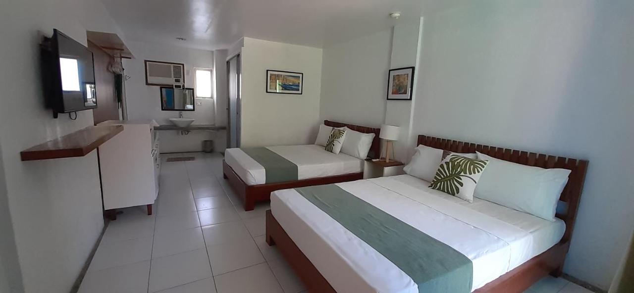 Mr Holidays Hotel Balabag  Luaran gambar